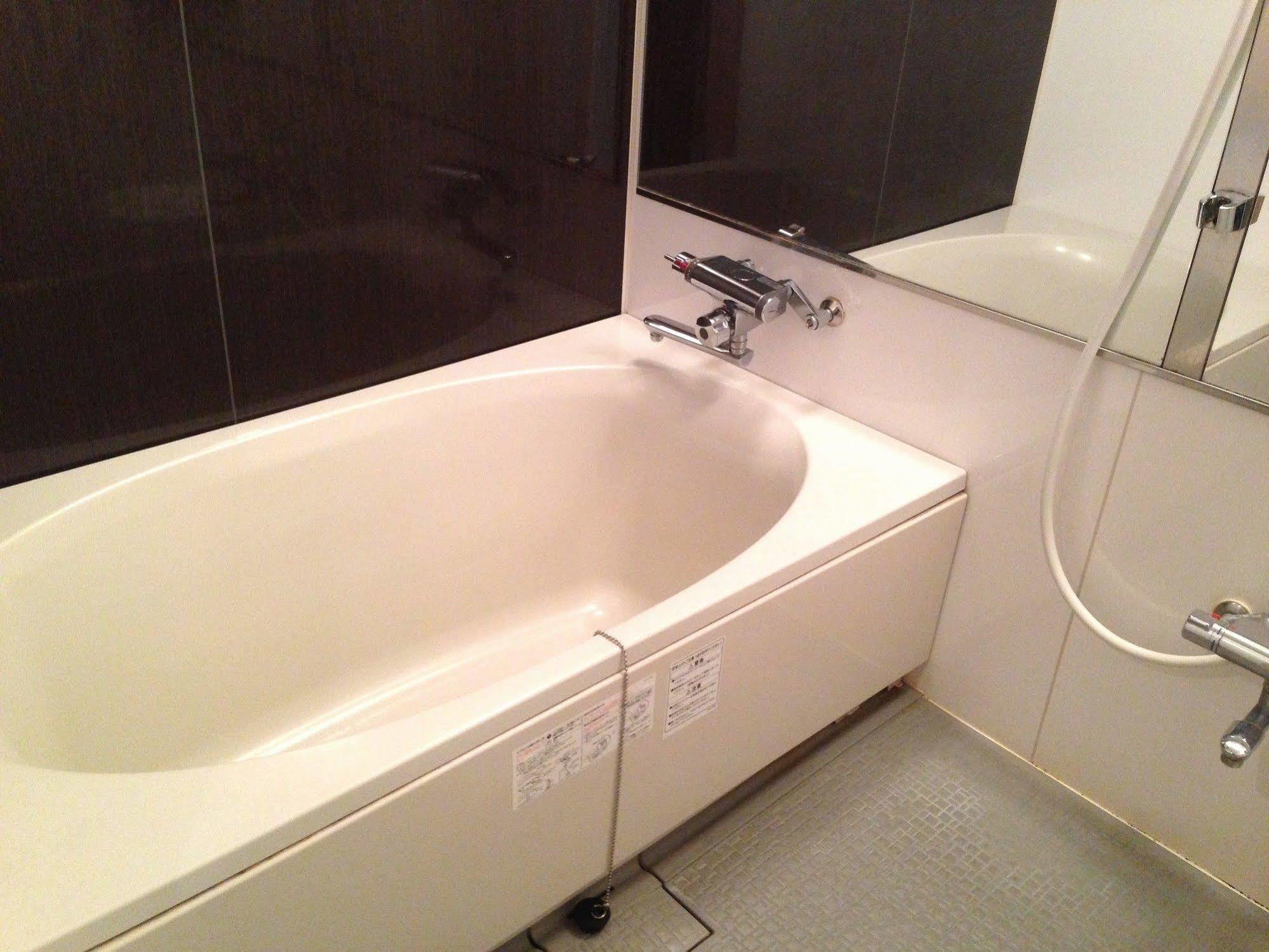 Uehonmachi Plaza Hotel (Adults Only) Osaka Esterno foto