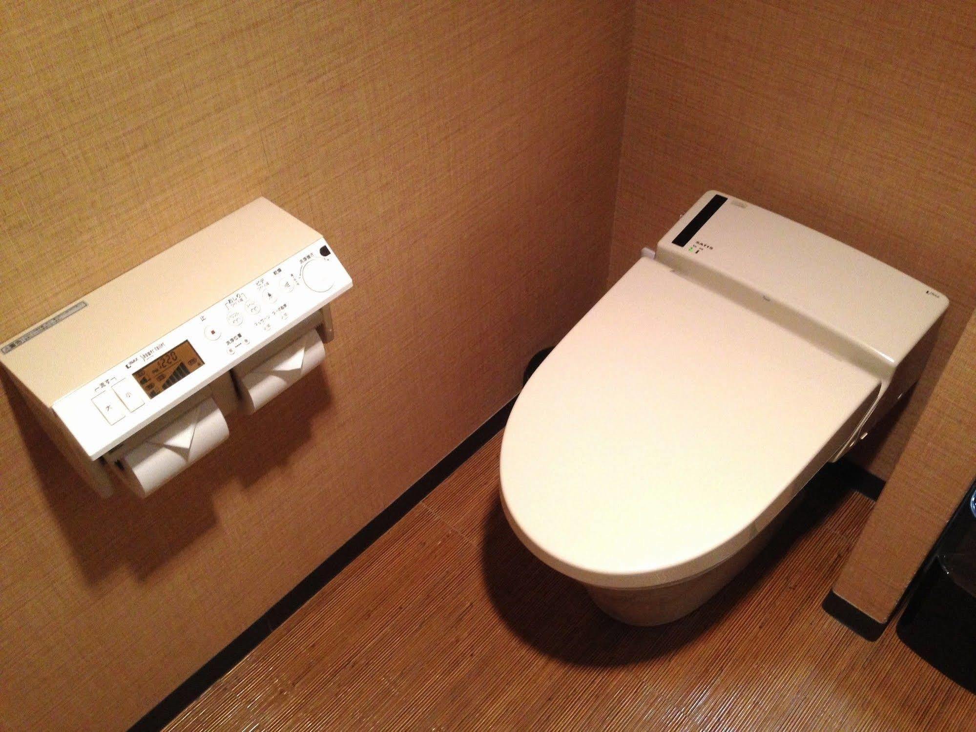 Uehonmachi Plaza Hotel (Adults Only) Osaka Esterno foto