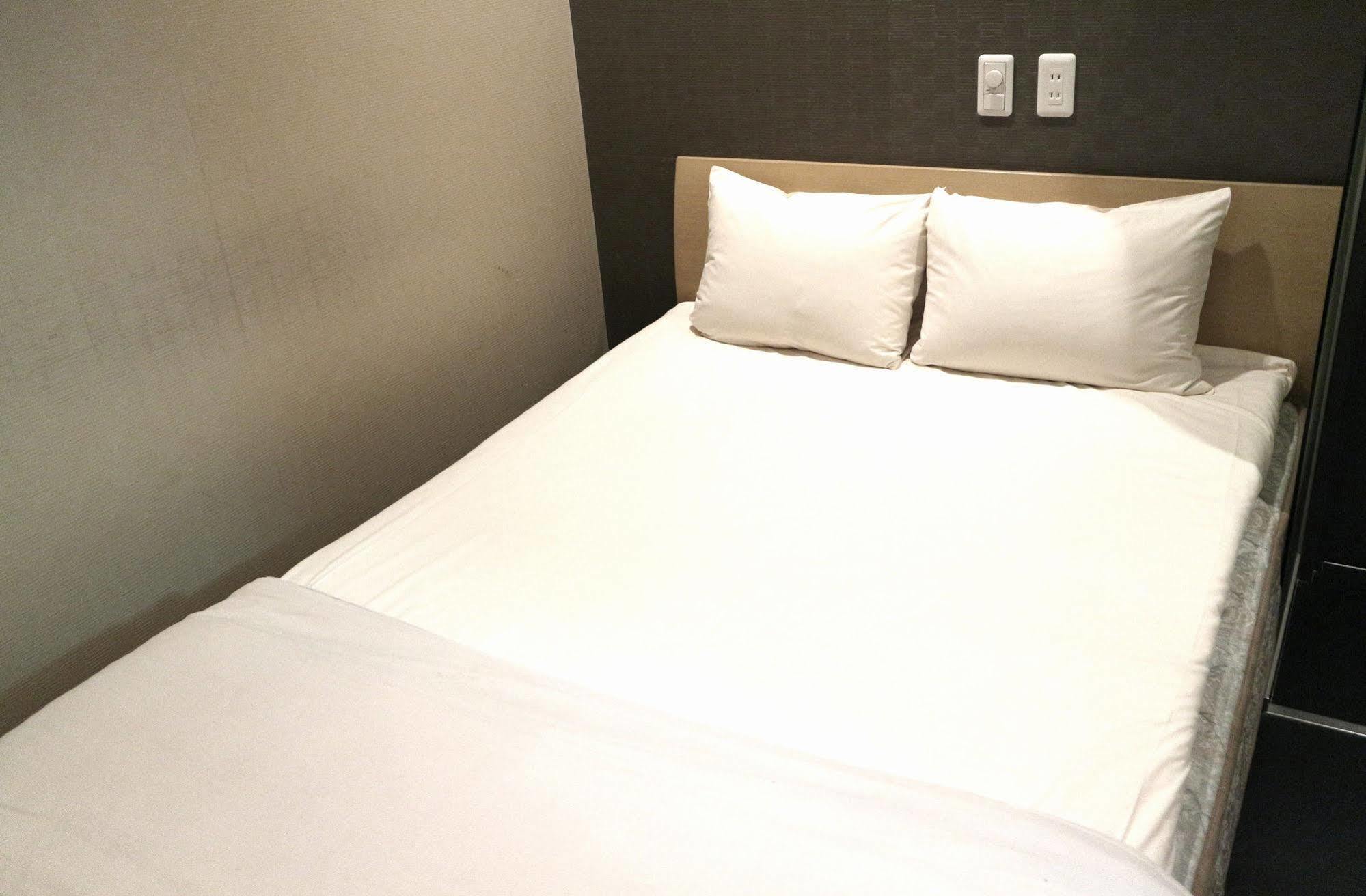 Uehonmachi Plaza Hotel (Adults Only) Osaka Esterno foto