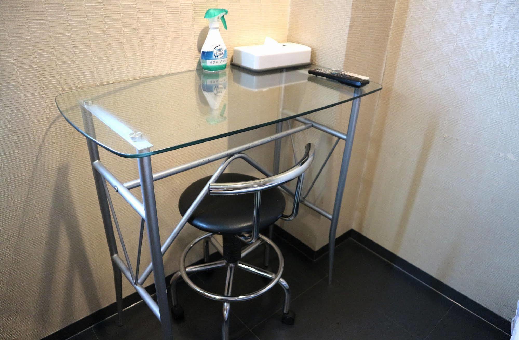 Uehonmachi Plaza Hotel (Adults Only) Osaka Esterno foto